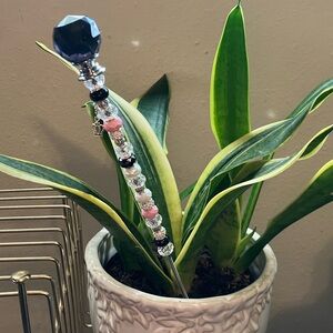 Beaded plant stake